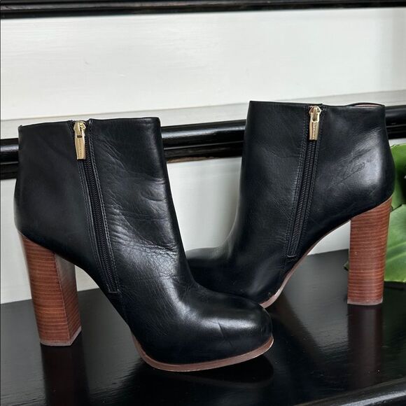 New w/ tags Vince Camuto Genuine Leather Ankle Boots Block Heel Booties 9.5 - Picture 3 of 6